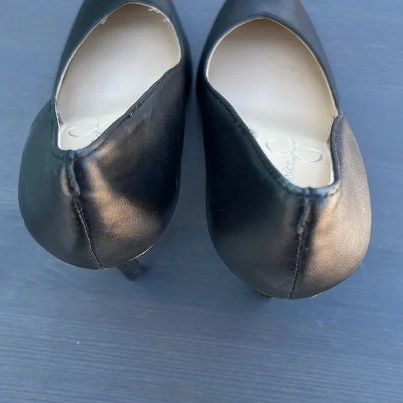 Jessica Simpson Stiletto Pumps - Picture 5 of 7